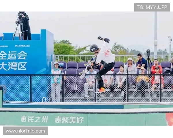 深圳滑板队在滑板耐力排行榜中荣获第四名展现出强劲实力与团队精神